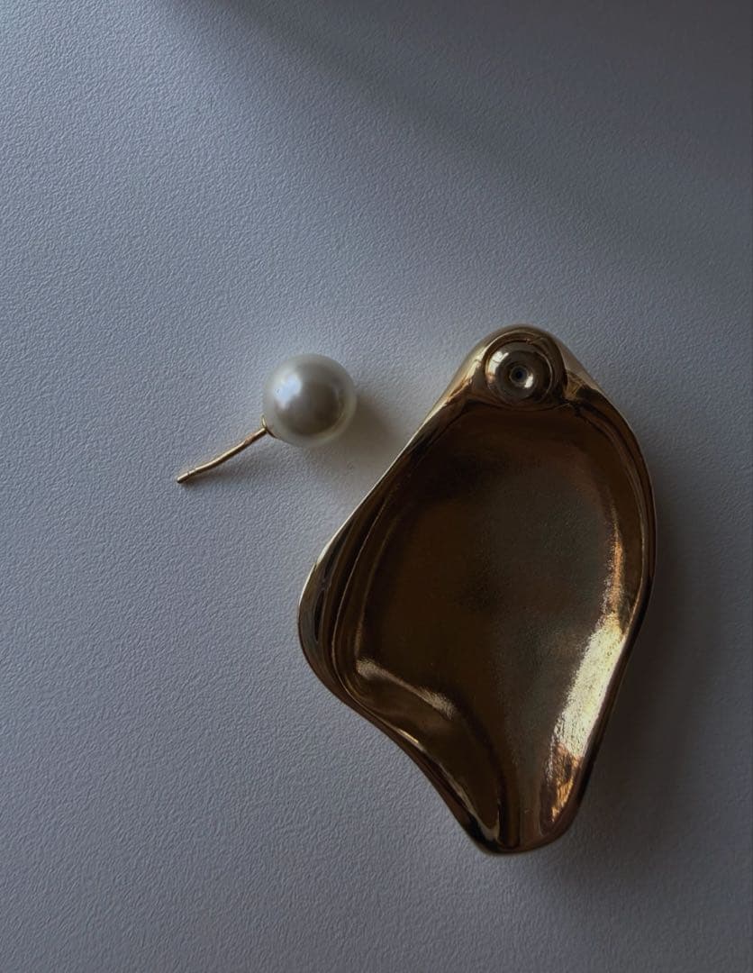 アクセサリー Mame Organic motif Brass Earrings