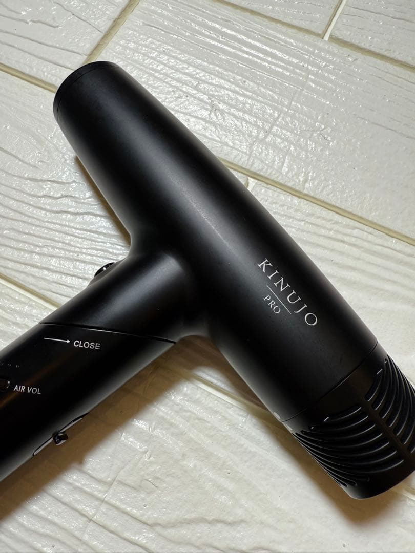 【絹女】KINUJO PRO ヘアドライヤー ブラック