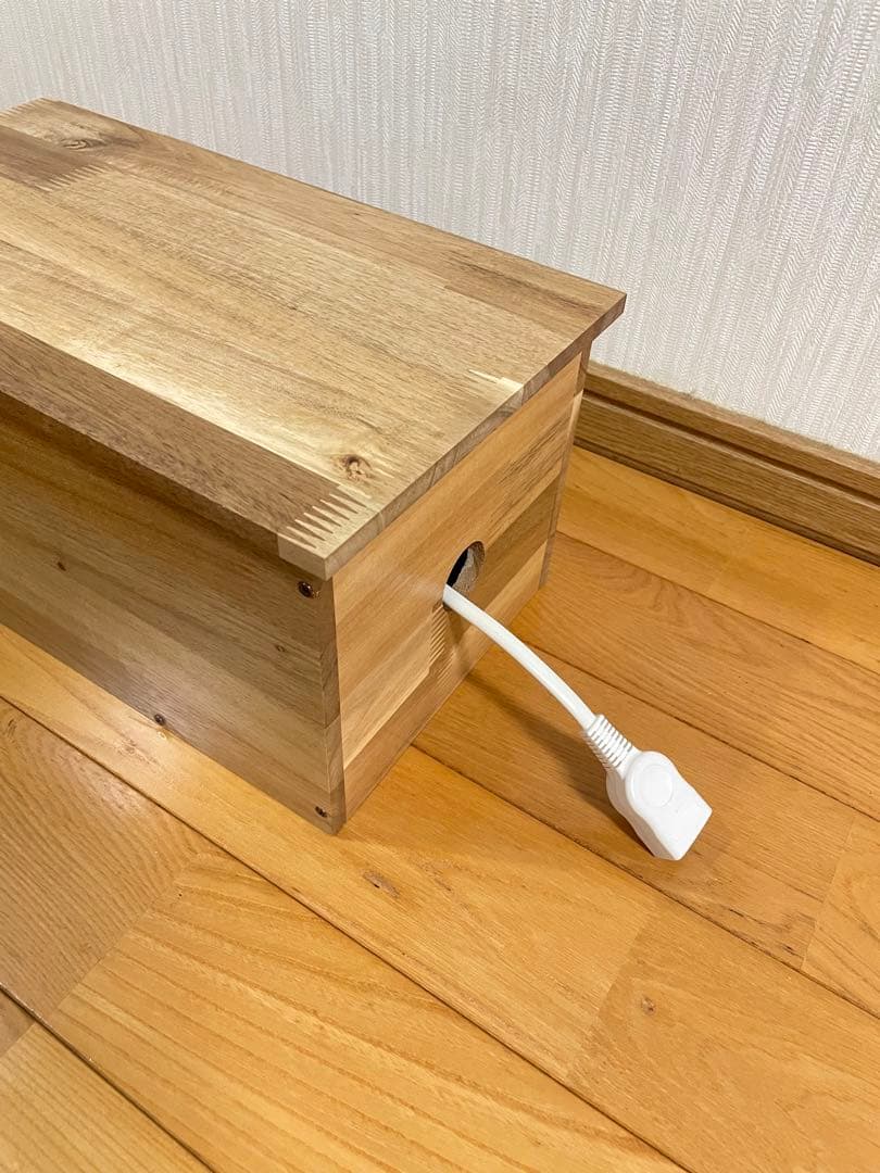 前面目隠しあり。30キューブ水槽台