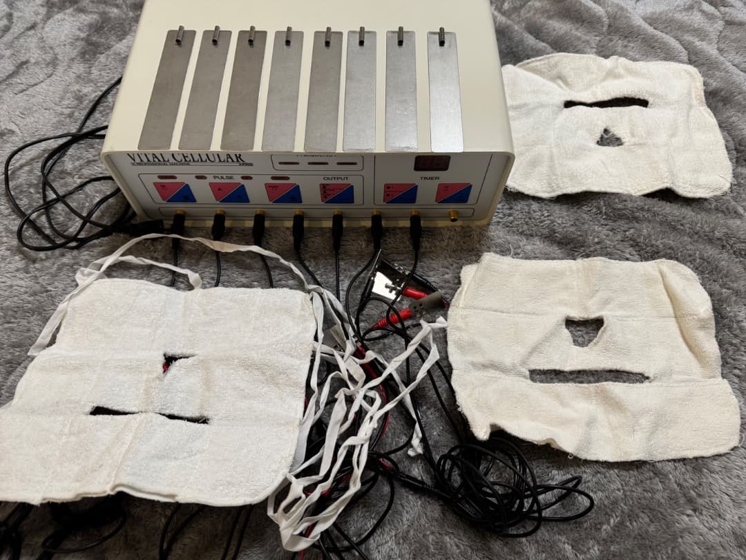 バイオニックセルサーと布マスク3枚　業務用美容機器　シェレーヌ社