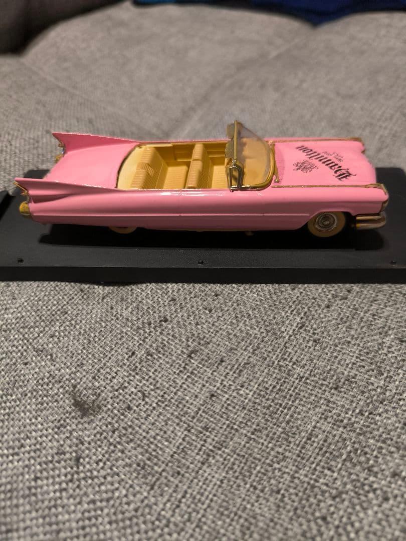 ハミルトン ピンクオープンカー希少