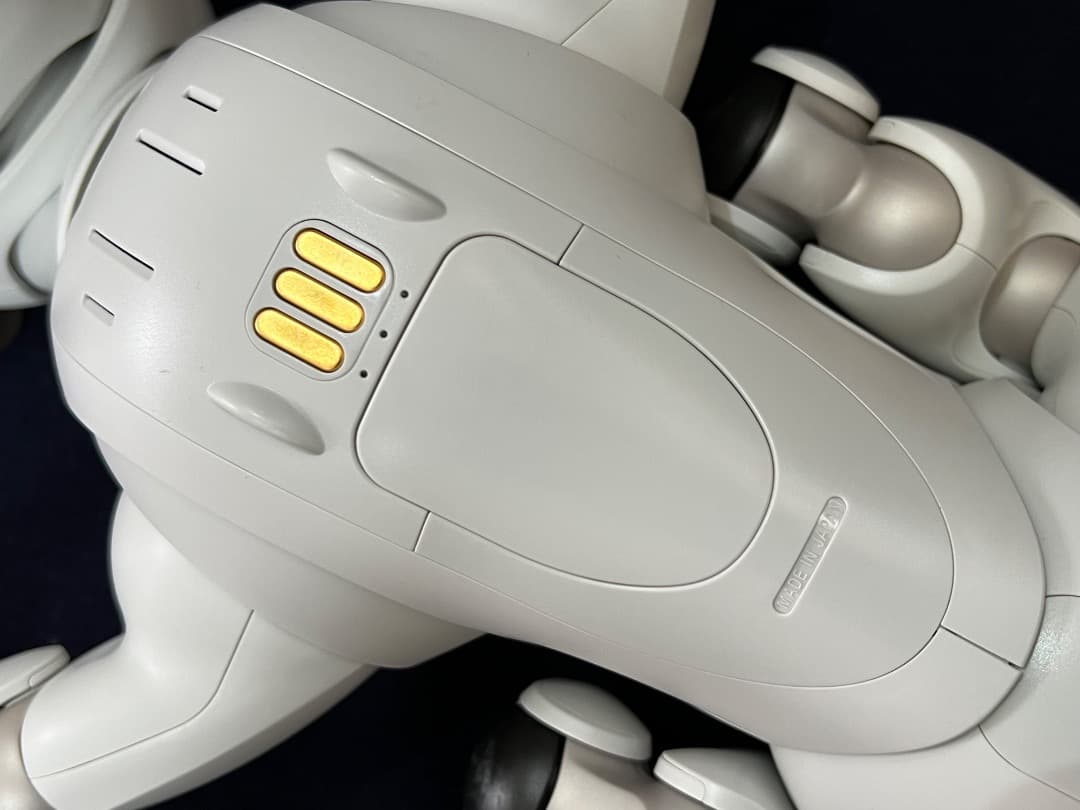 美品　期間限定　ソニーアイボAIBO　アイボリーホワイト　動作確認済【匿名配送】