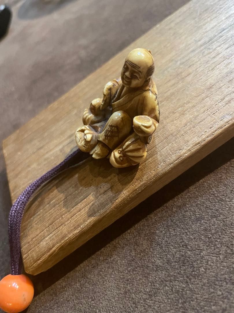 ⚫️新年セール⚫️ 梶川作 金蒔絵 印籠5段 根付含む