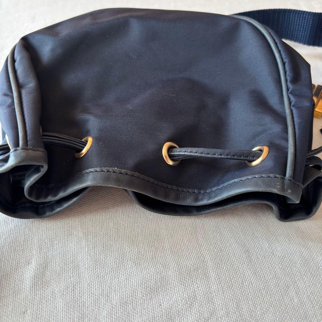 ネイビー×ゴールド モスキーノ ショルダーバッグ 肩掛け 斜め掛け