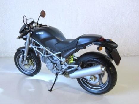 特価 MINICHAMPS (1/12) ドゥカティ MONSTER