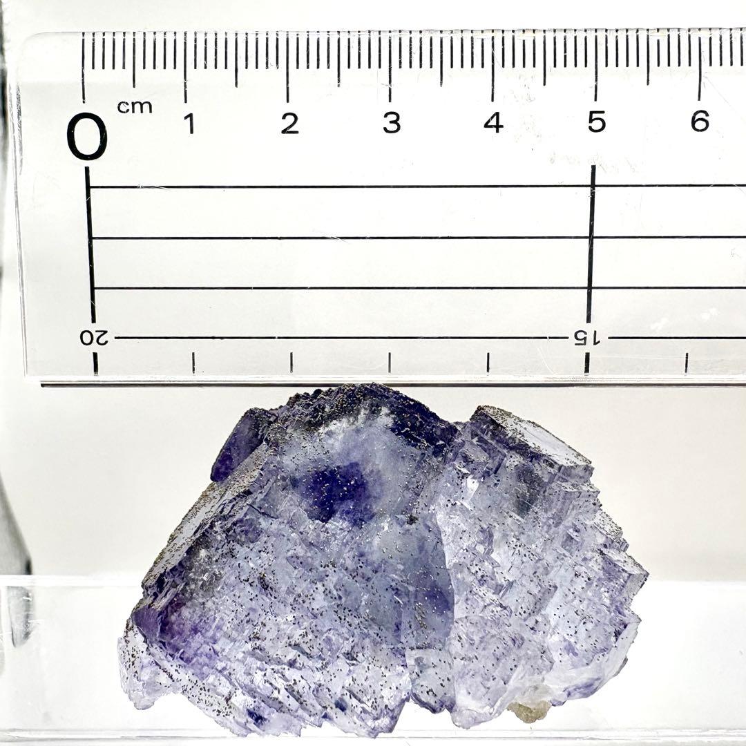 566 中国　ヤオガンシャン産　フローライト&パイライト