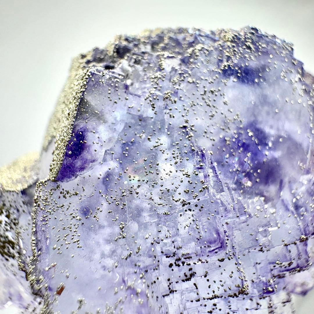 566 中国　ヤオガンシャン産　フローライト&パイライト