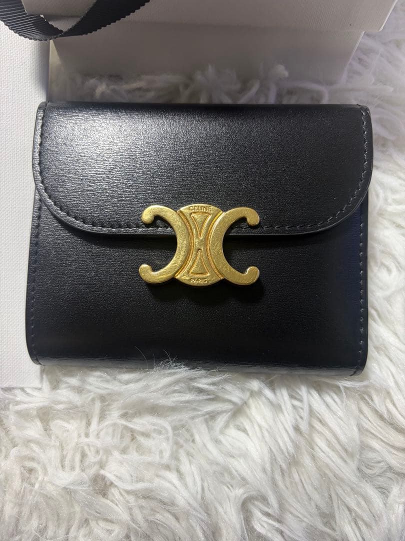 CELINE トリオンフ　ブラック 三つ折り財布　セリーヌ
