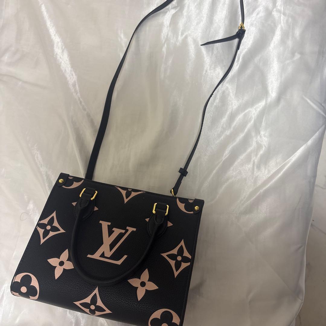 【実写画像】BLACK＆PINK モノグラム ショルダーバッグ