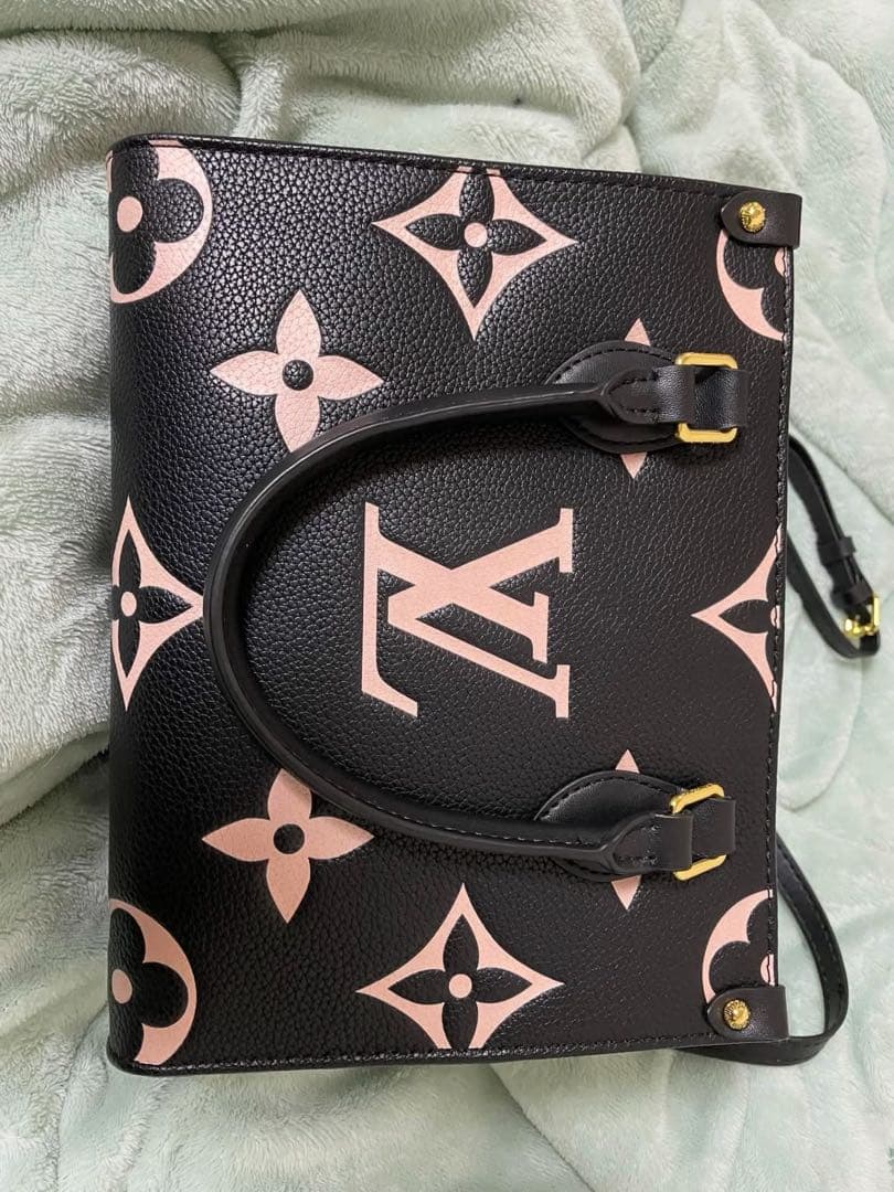 【実写画像】BLACK＆PINK モノグラム ショルダーバッグ