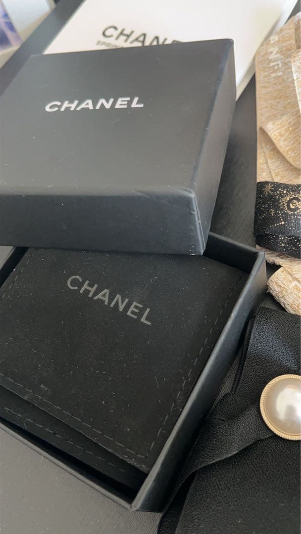 CHANEL正規品7cm アルファベット、ブローチ付属品付き