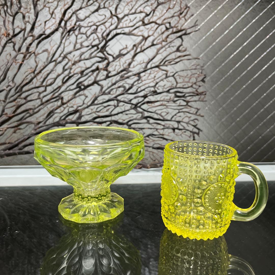 骨董　時代ガラス　フィンランド　グラッポニア マグカップ　ウランガラス１客④