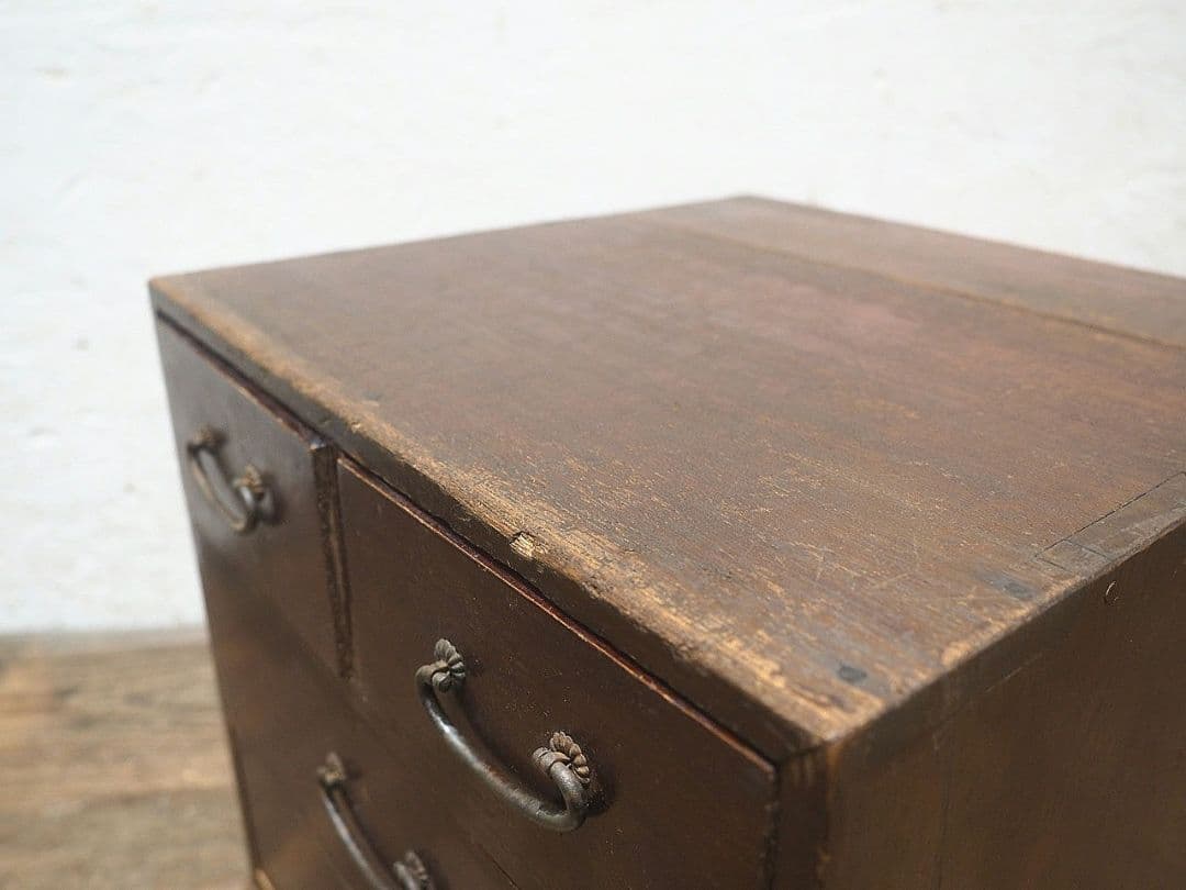 1375 レトロな杉の小引き出し　収納棚　小箪笥　ケース　古家具　アンティーク