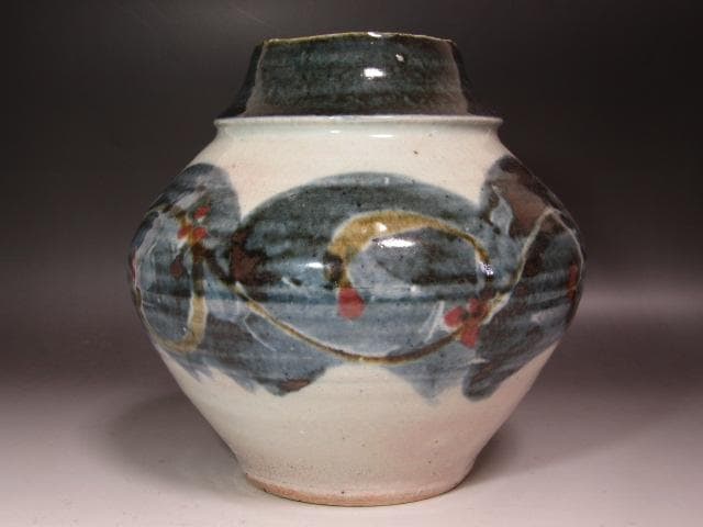 ☆　河井寛次郎　呉須草花図壺　雰囲気ある品です☆y539