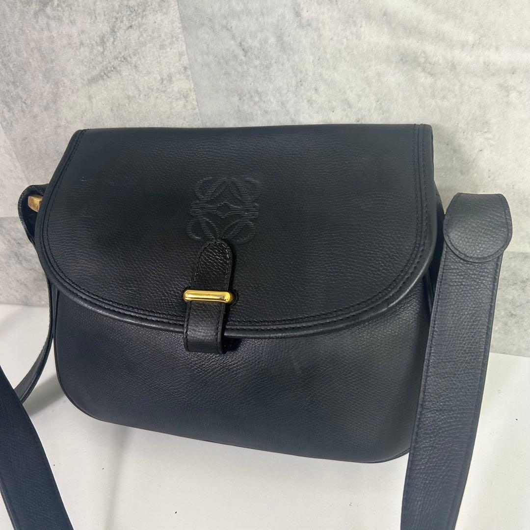ロエベ ショルダーバッグ アナグラム ゴールド金具 本革 黒