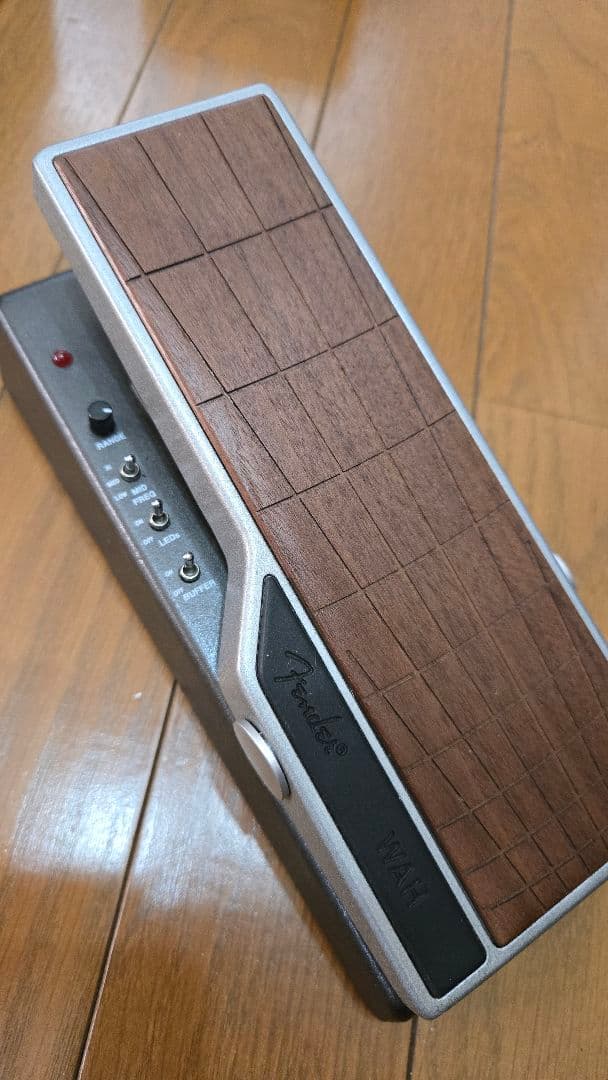 ギター Fender TREAD LIGHT WAH PEDAL
