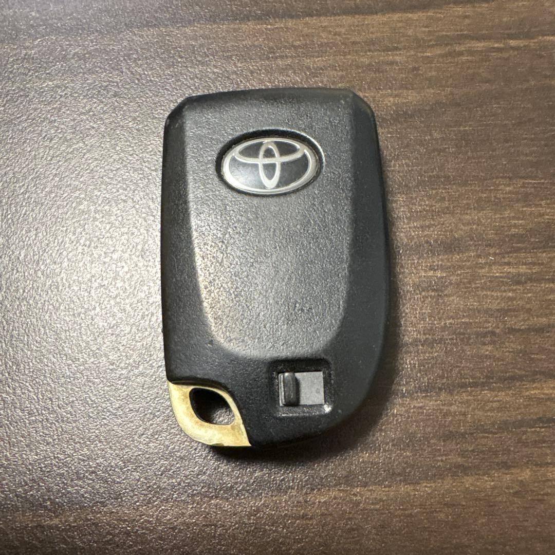 トヨタ ハイエースキーレスエントリーキー 3ボタン