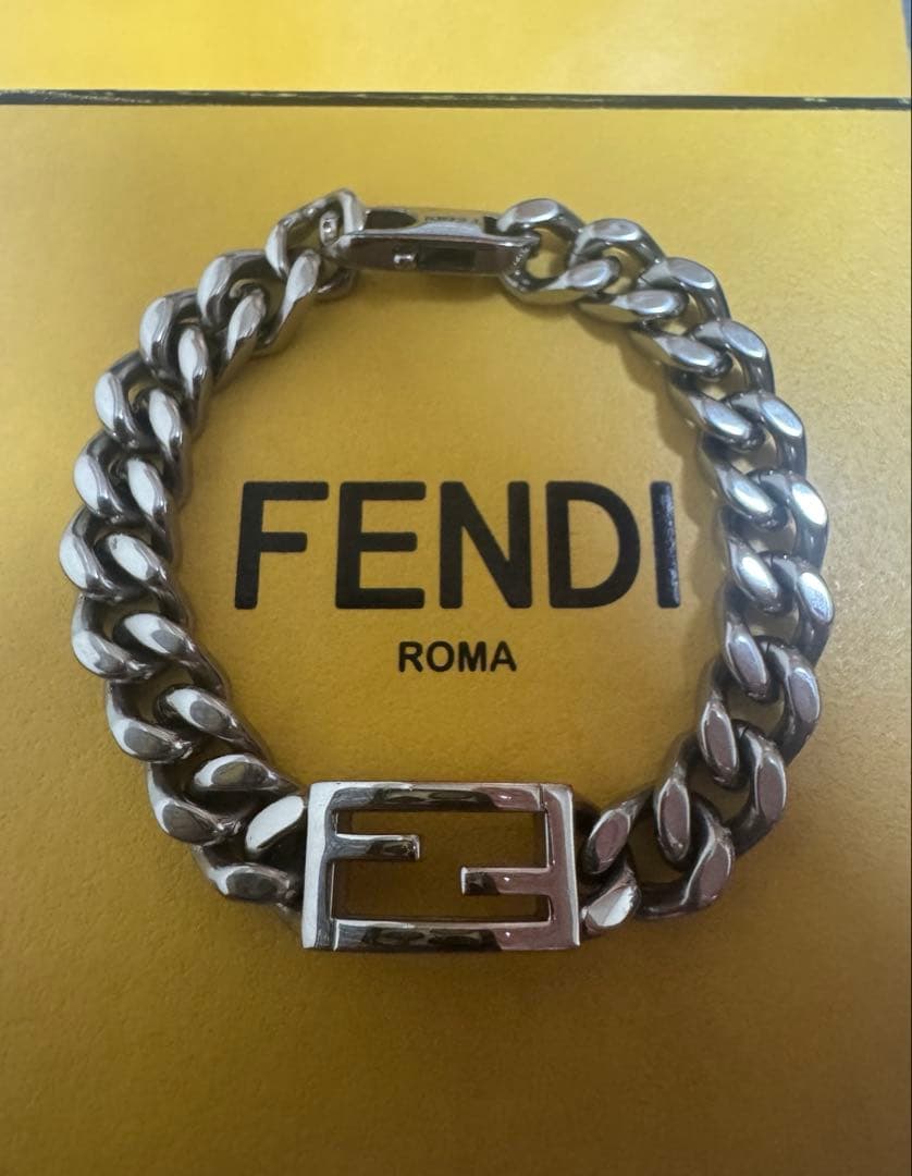 【美品】FENDI バゲット ブレスレット S