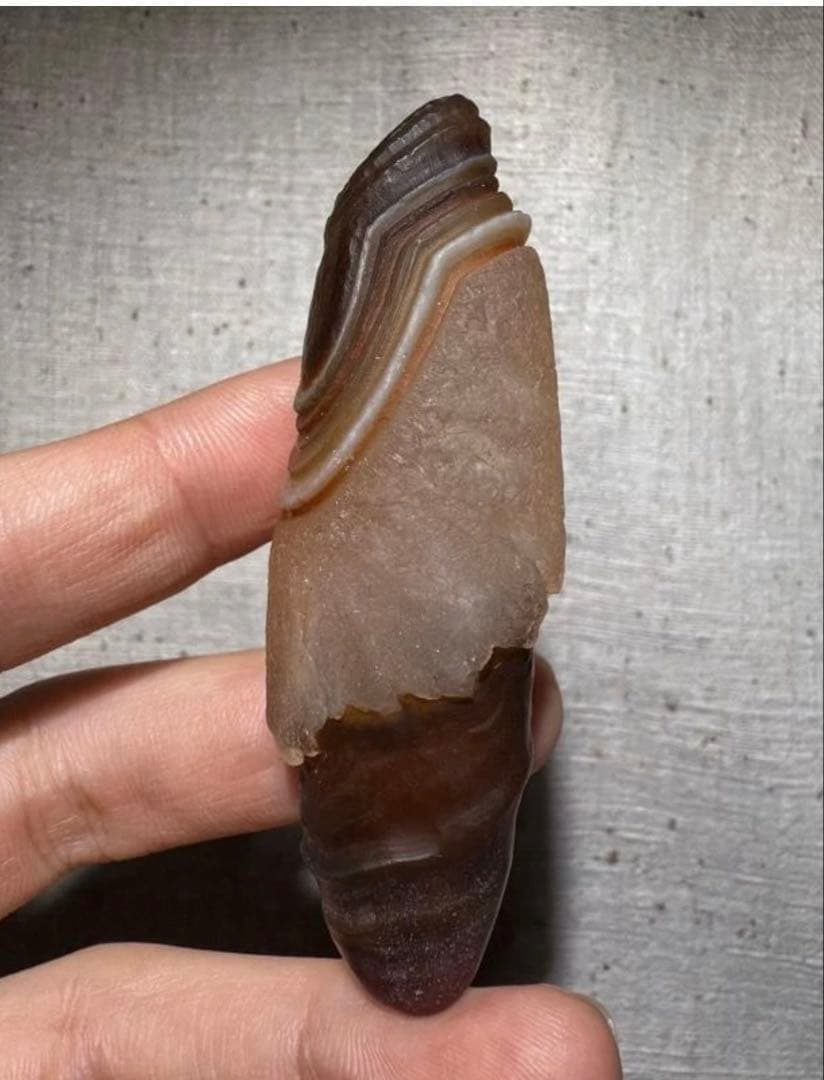 アラシャンゴビアゲート　蒙古瑪瑙　原石　水石　翡翠　オパール　根付　天珠 勾玉