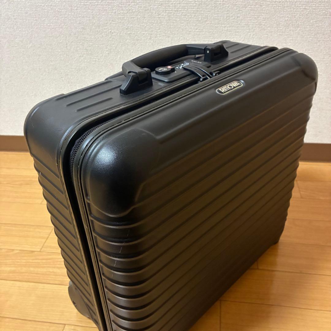 【美品】RIMOWAリモワ サルサ機内持込み23Lマットブラック2輪TSAロック