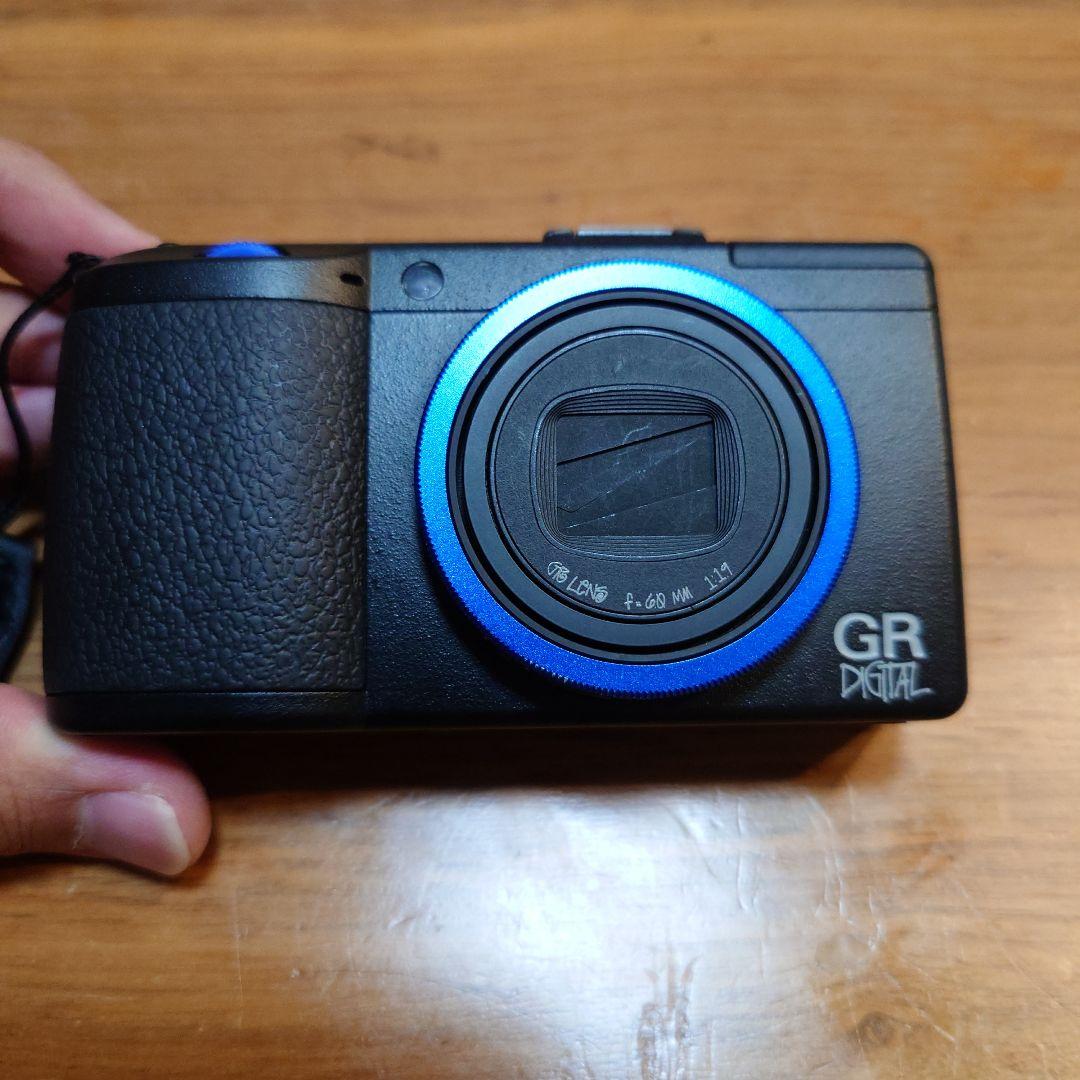 RICOH GR DIGITAL III × STUSSY