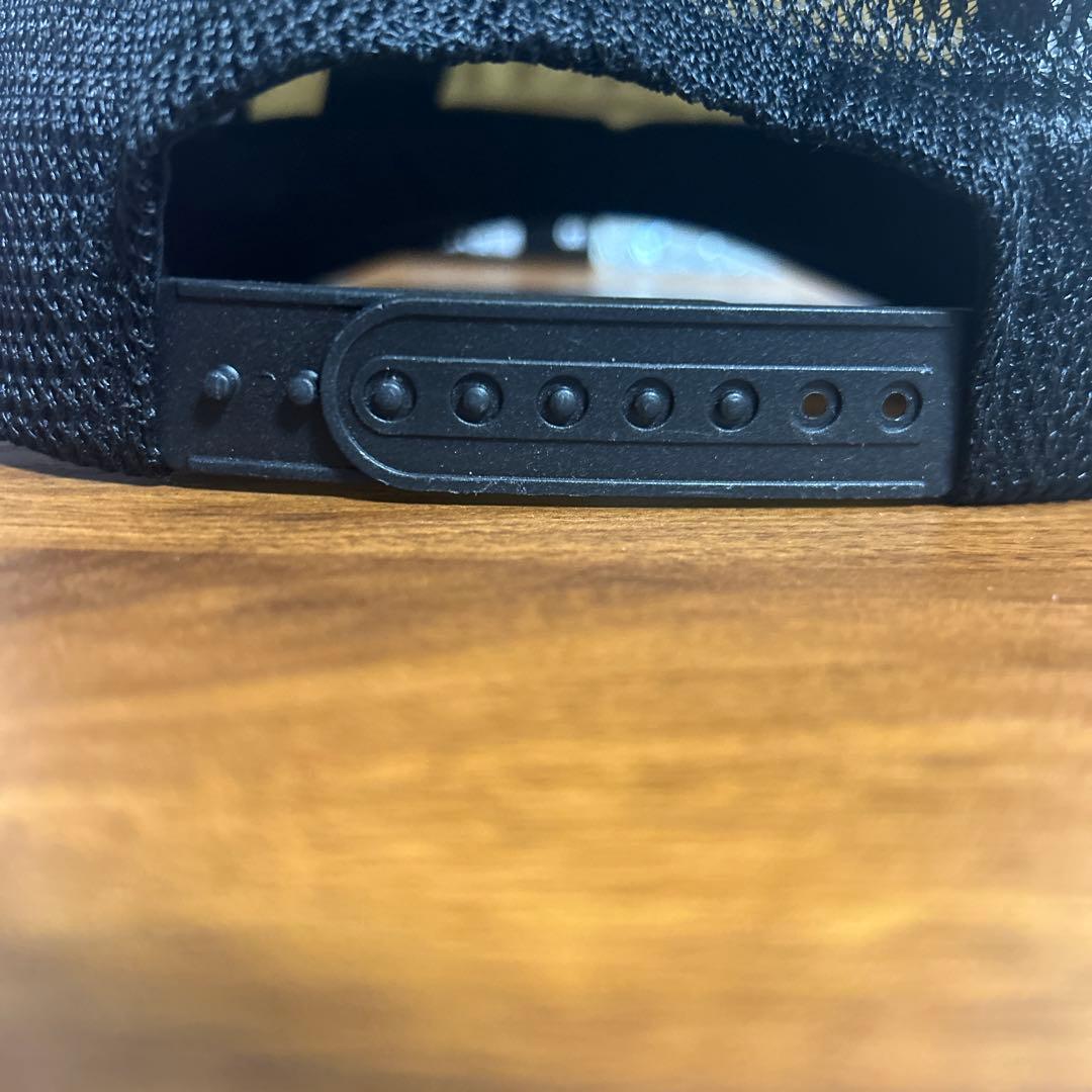 Hysteric トラッカーキャップ 黒/白