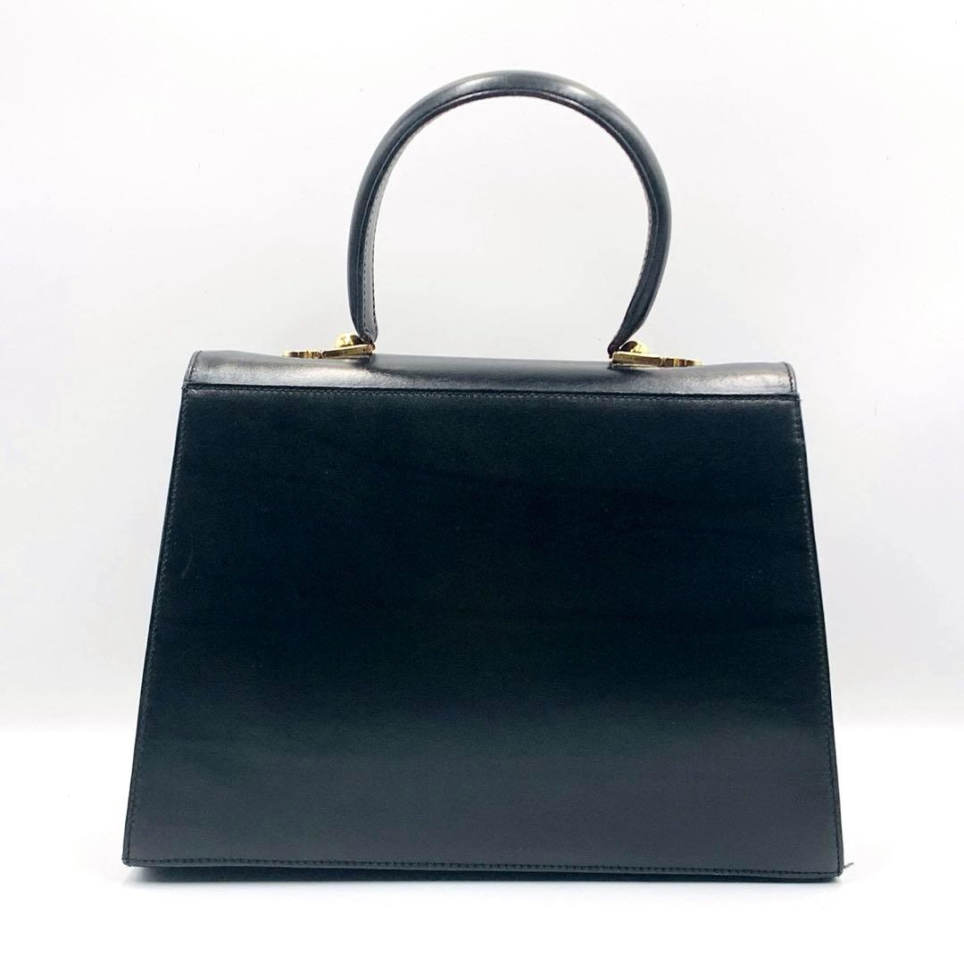 美品✨サルヴァトーレフェラガモ ハンドバッグ ガンチーニ 本革レザー ブラック