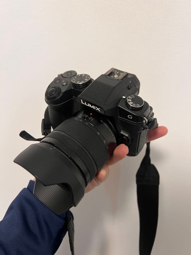 LUMIX G8ミラーレス一眼カメラ 本体　値下げ交渉です！！！