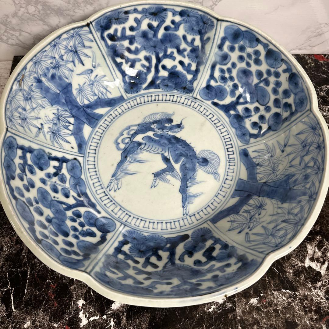 藍柿右衛門、染め付け麒麟図、大輪花深鉢。