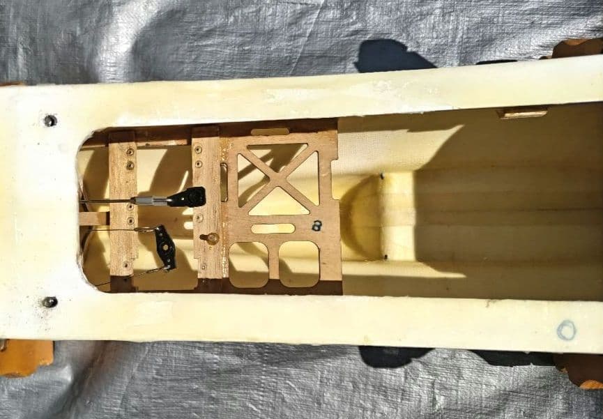 K&S製  Grace 機体のみ、水上機用フロート付 中古