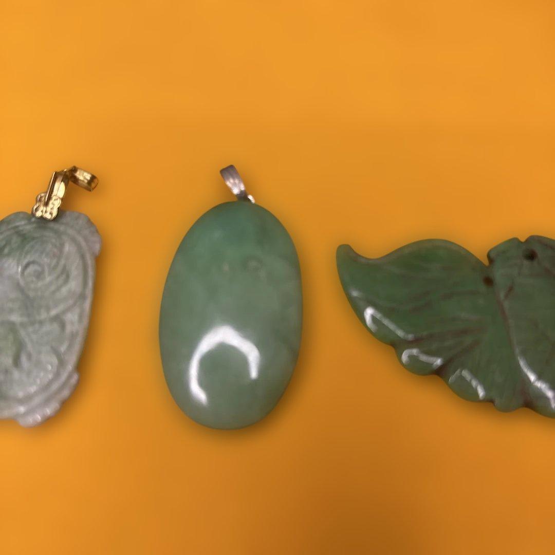 翡翠　緑玉　蝶