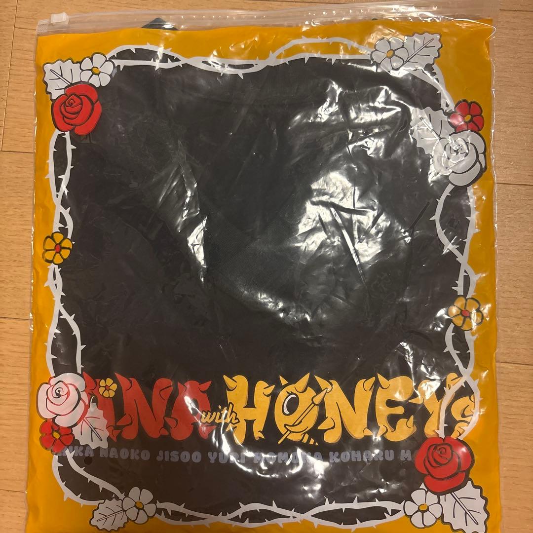 HANA ファンミ Tシャツ Mサイズ