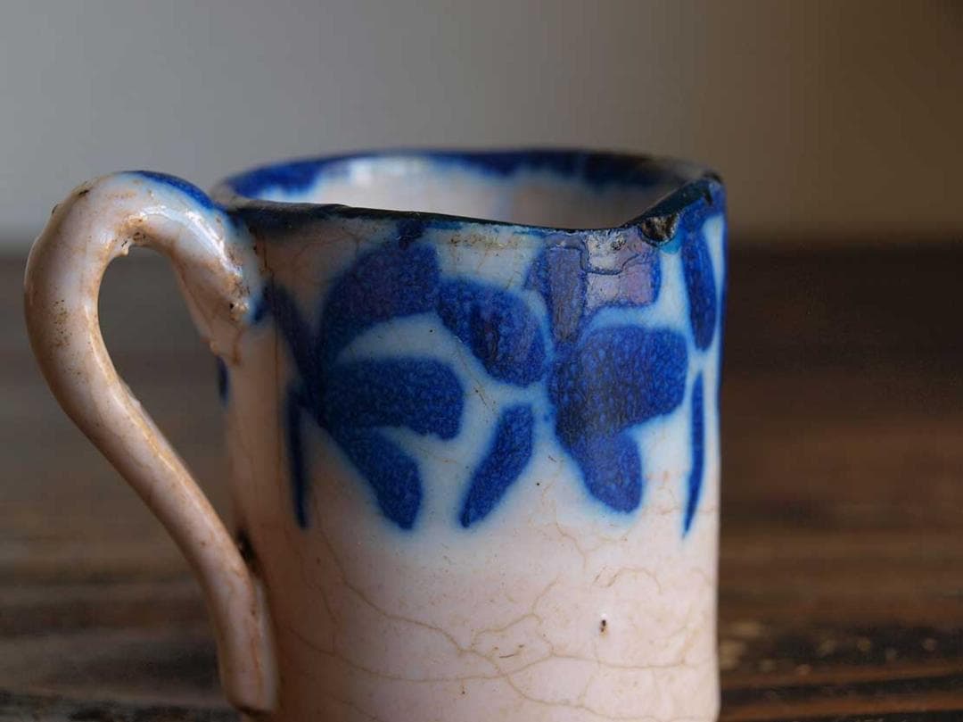 青い模様の小さなカップ マニセス ムエル ブリュロカップ スペイン古陶/J981