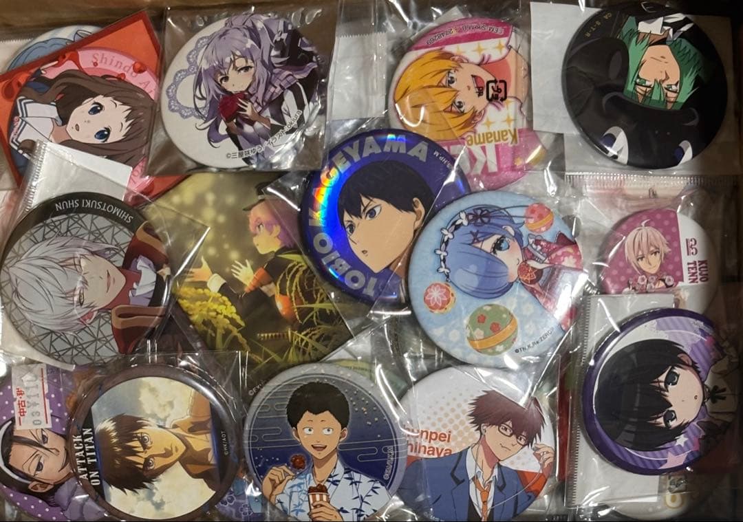 アニメグッズ　ノンジャンル　缶バッジまとめ売り　大量　60サイズ