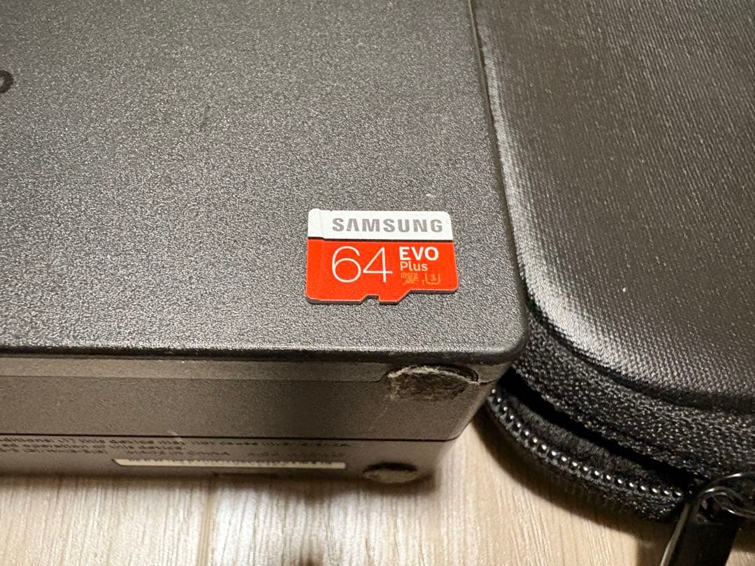 Nintendo Switch 本体 各種備品・64GBメモリ・ケース付