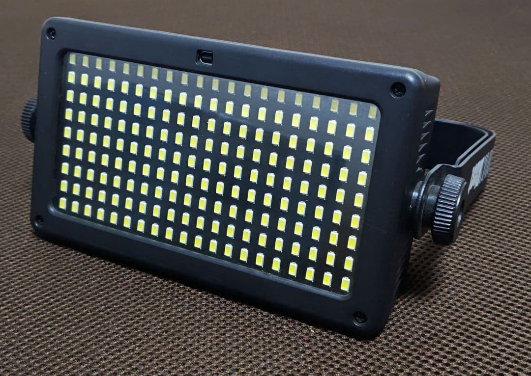 NiTEC IONBlast LEDストロボ 投光器