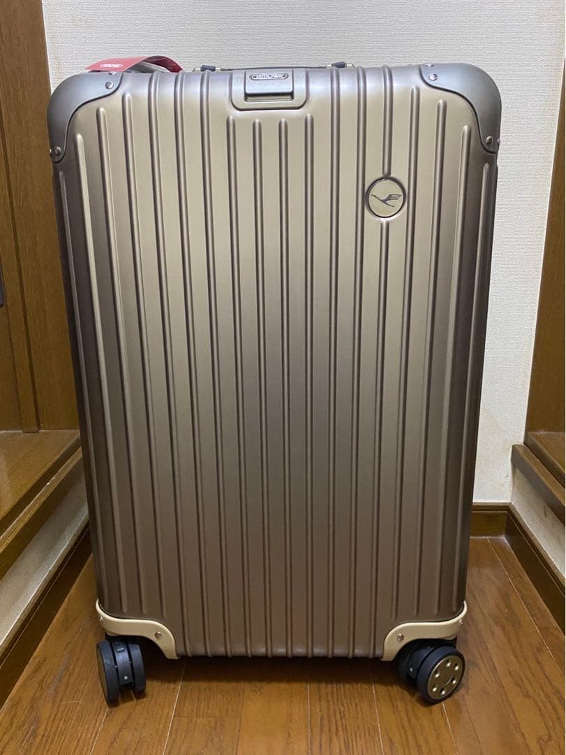 新品 旧 リモワ ルフトハンザ プライベートジェット 67L チタニウム