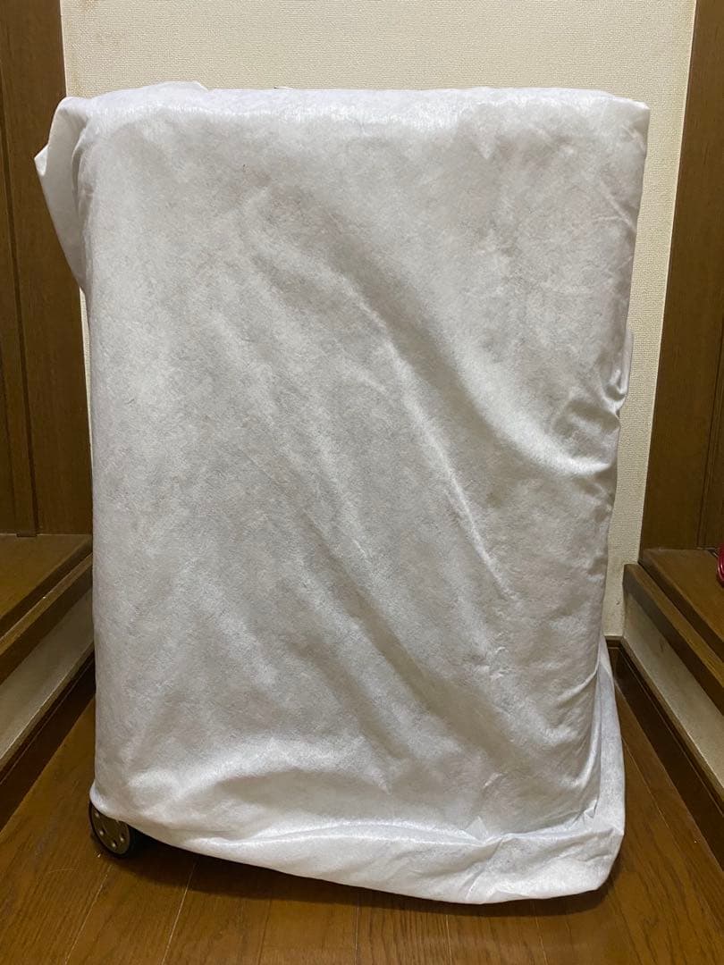 新品 旧 リモワ ルフトハンザ プライベートジェット 67L チタニウム