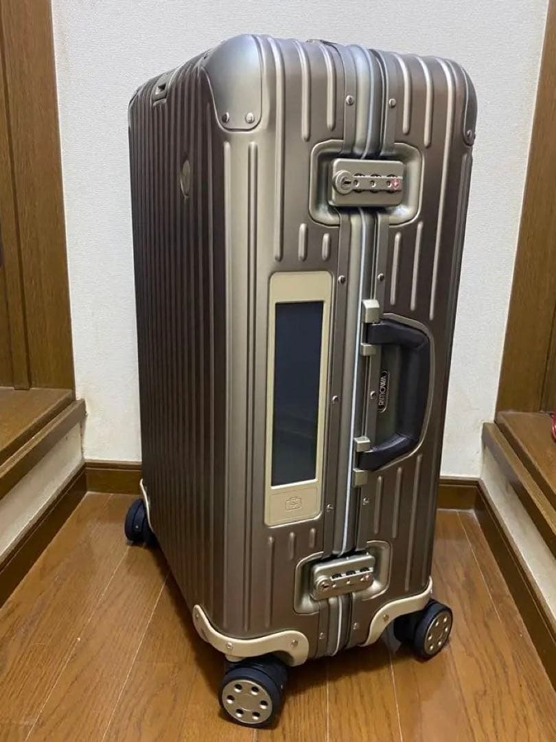 新品 旧 リモワ ルフトハンザ プライベートジェット 67L チタニウム