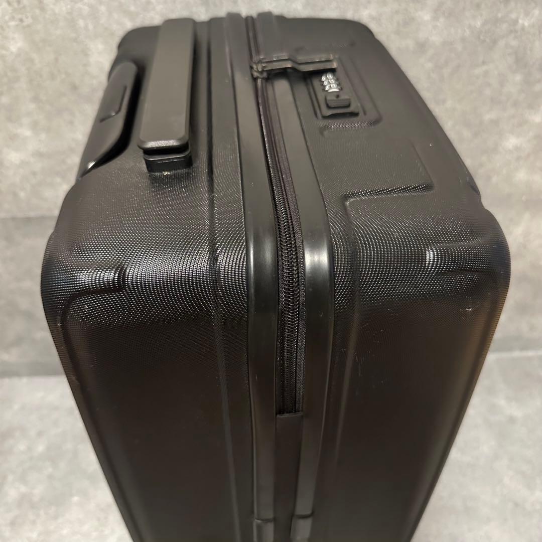 ブリーフィング　キャリーケース　h-37 ブラック　37L ブラック　4輪