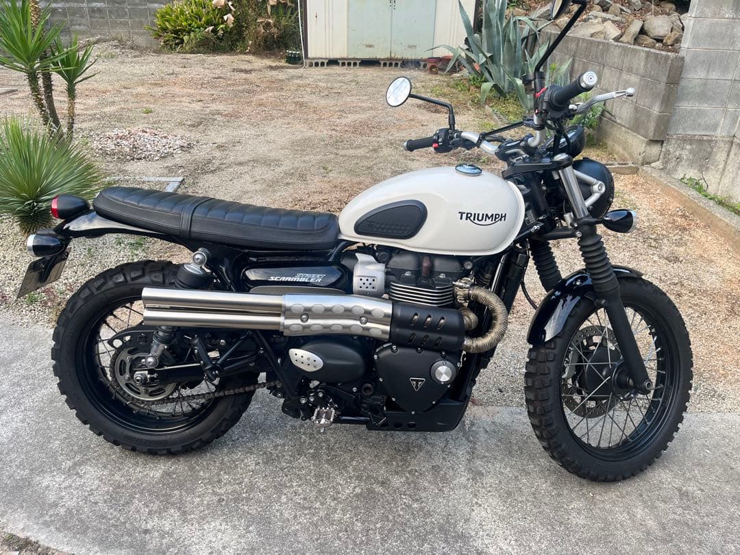 トライアンフ　LEDウインカー　ボンネビル　ストリートスクランブラー