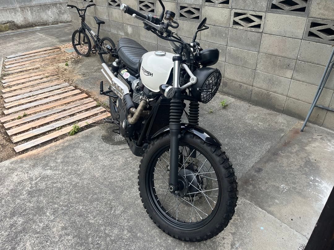 トライアンフ　LEDウインカー　ボンネビル　ストリートスクランブラー