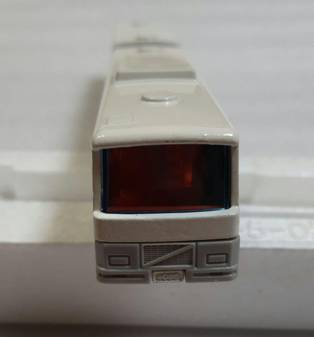 ロングトミカ L 04 VOLVO 富士重工 連節バス TOMY