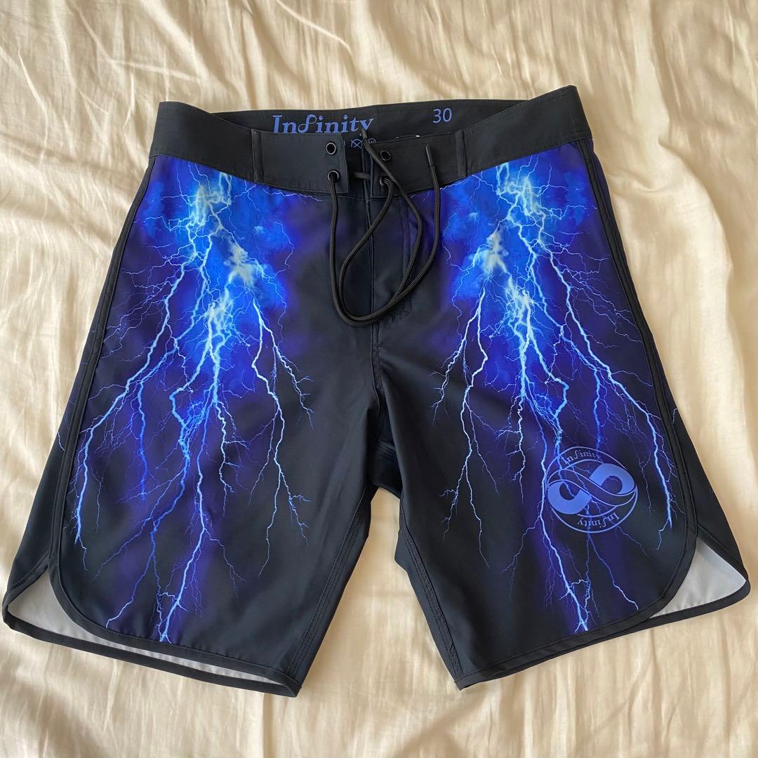 値下げ中【美品】インフィニティ ステージショーツ サーフパンツ 30サイズ