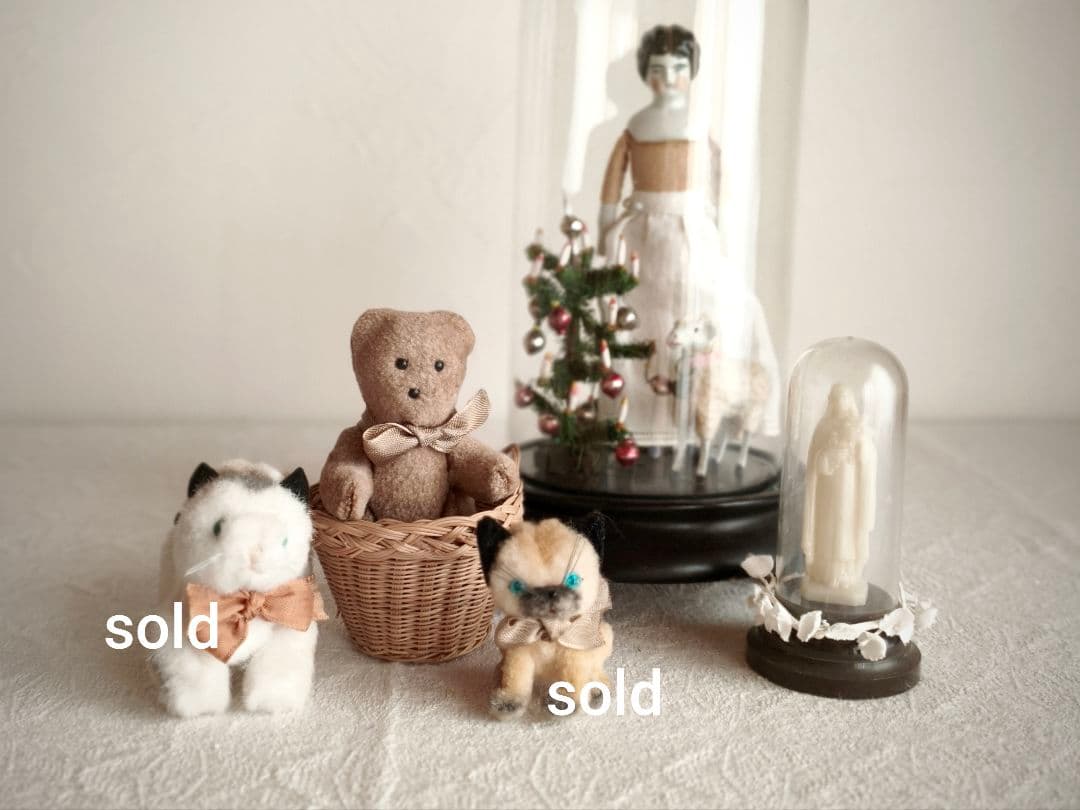 * vintage ✵ ガラスドーム オールドツリーと羊さん