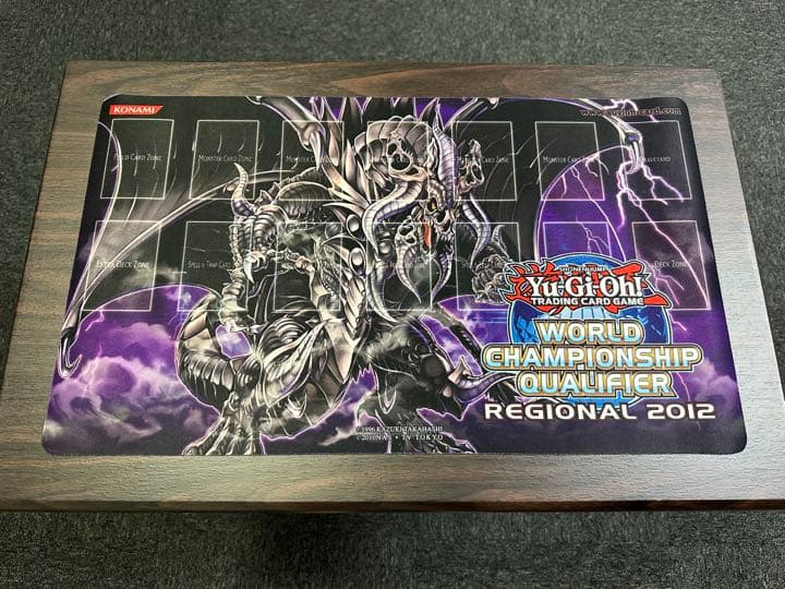遊戯王 暗黒界の龍神 グラファ プレイマット