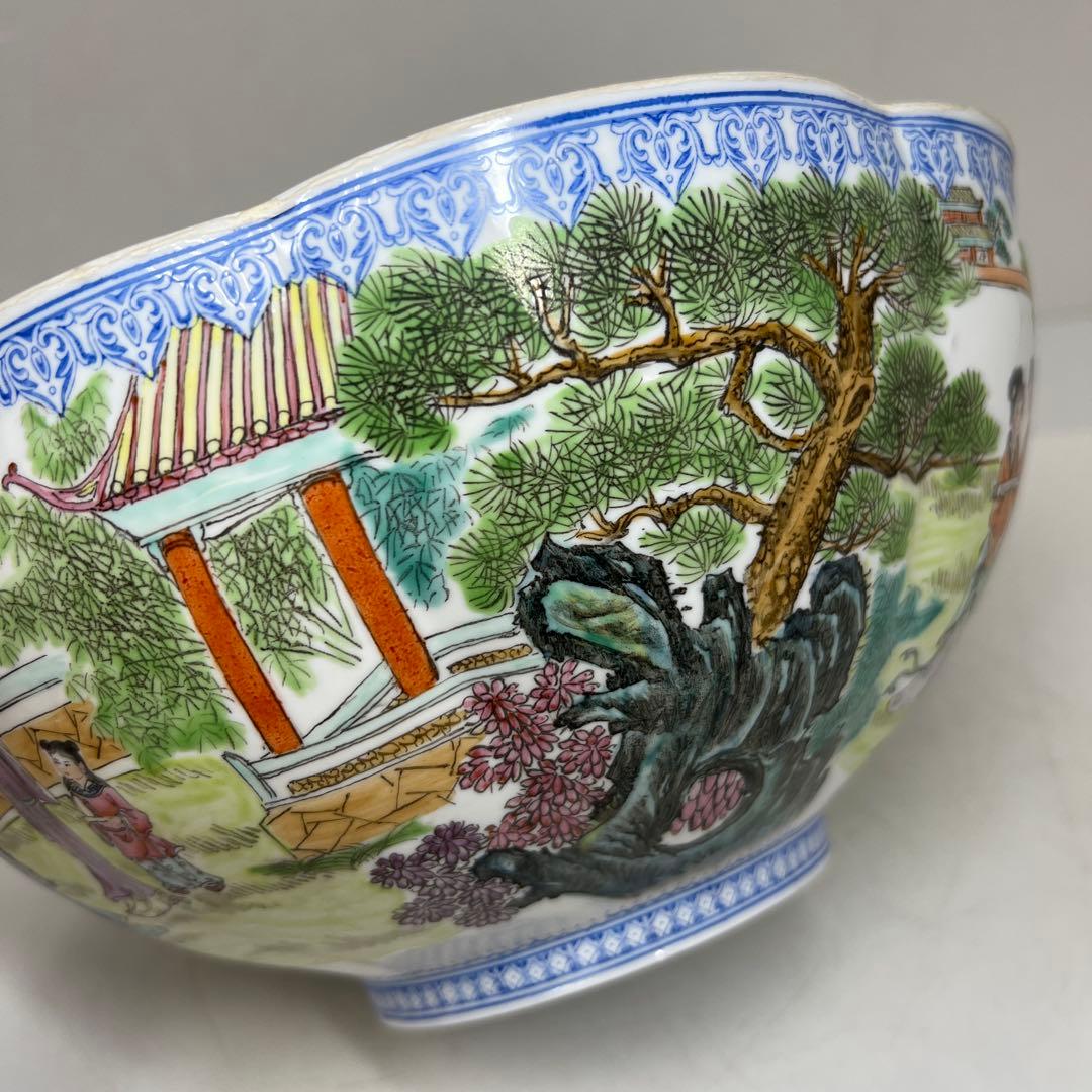 中国清時代　乾隆年製　白磁胎人物画　大鉢　27.2㎝　東さ7-0525④