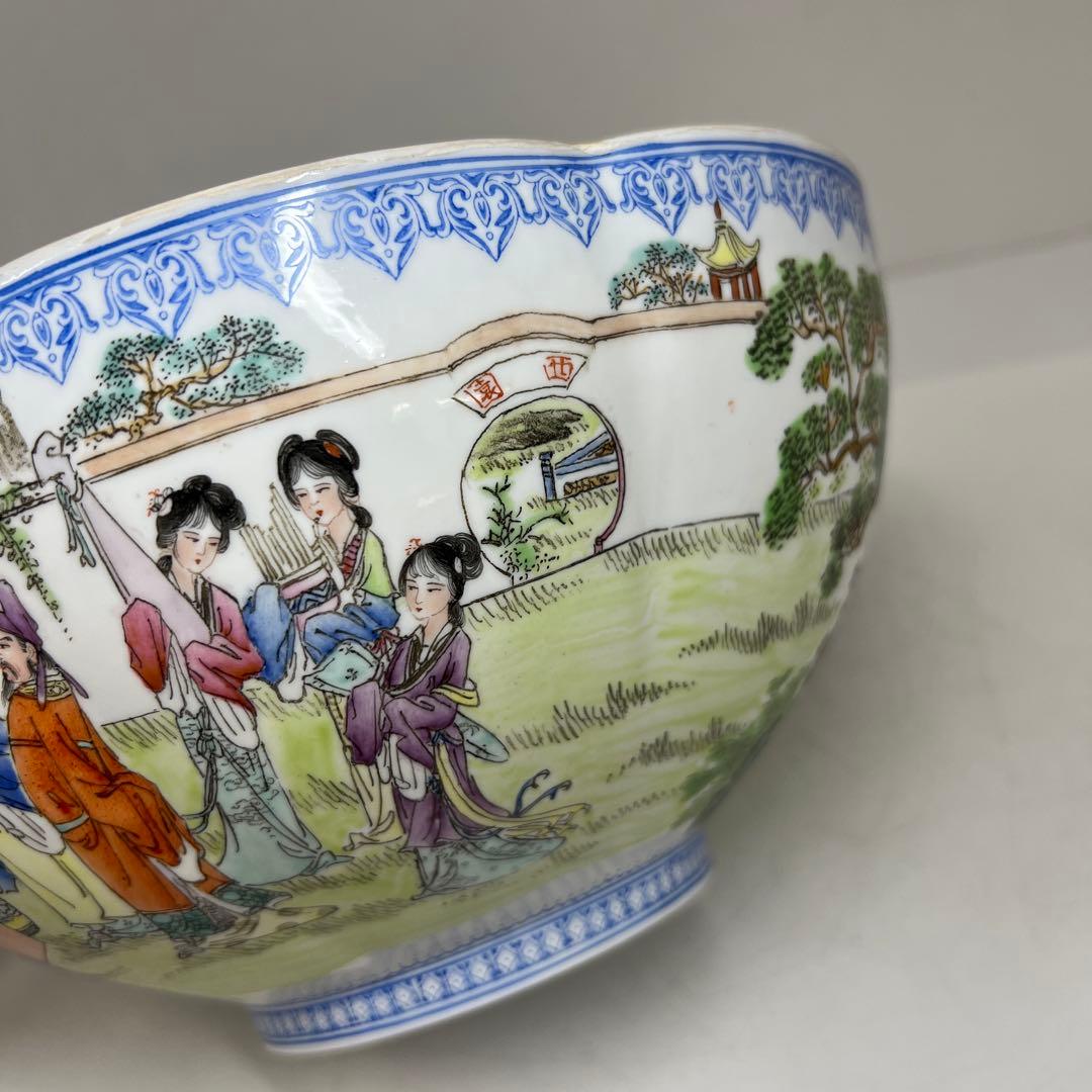 中国清時代　乾隆年製　白磁胎人物画　大鉢　27.2㎝　東さ7-0525④