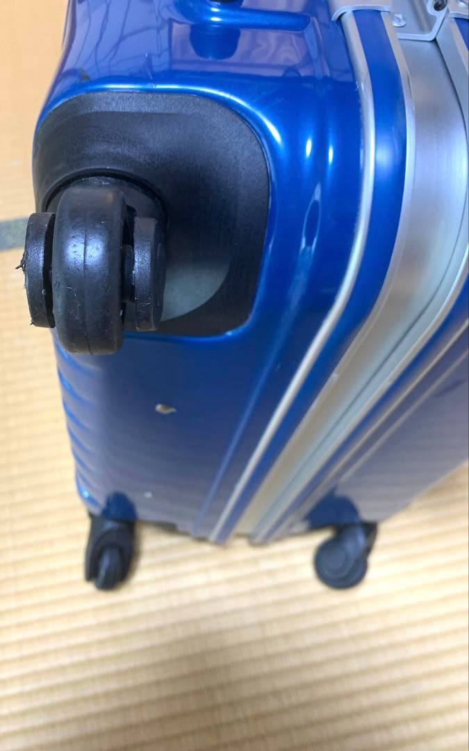 【早い者勝ち】大型ハードシェルキャリーケース 青