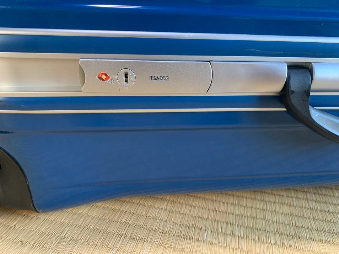 【早い者勝ち】大型ハードシェルキャリーケース 青